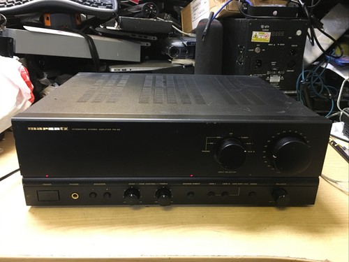 Amplificatore stereo integrato