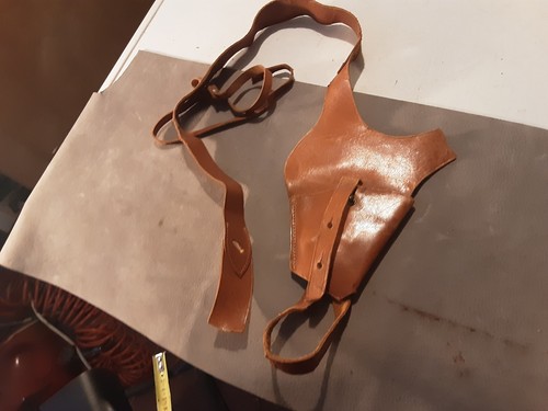Fondina cuoio danneggiata - fondina,
