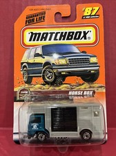 Matchbox 1999 #87 Farm Horse Box Kentucky Stables blu