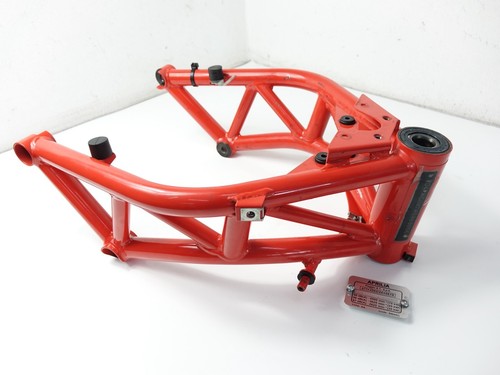 Cornice con lettera aprilia - cornice,