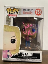 JULIE BOWEN FIRMATO CLAIRE