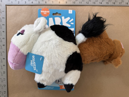 Bark box bertha - mucca, cane