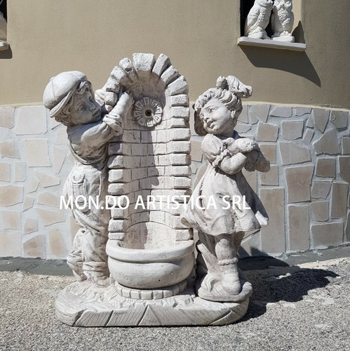 Fontana con bimbi - fontana,