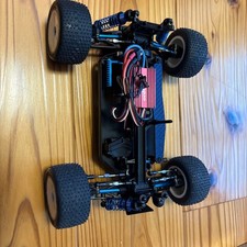 Team Associated RC18T 1/18