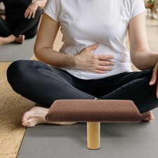  Sgabello panca inginocchiato