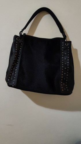 Borsa nera con borchie - nera,