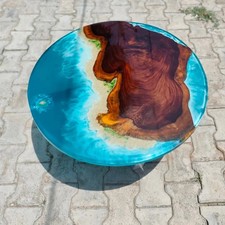 Tavolo da pranzo in resina