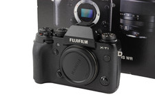 Fuji Fujifilm X-T1 APS-C Mirrorless Camera Body kit box xt1