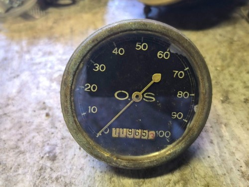 Compteur fond noir - os,