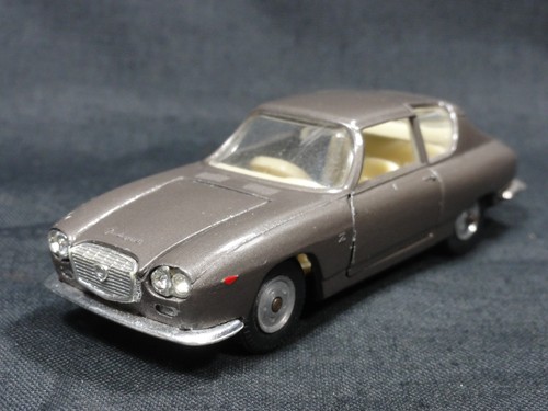 Auto pressofusa vintage - vintage, retrÒ