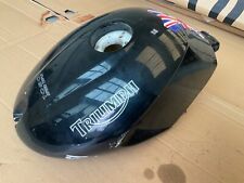 Serbatoio nero grattato