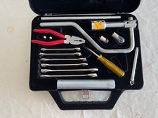 Jaguar XJ6, XJS Tool Kit con attrezzi in ottime condizioni
