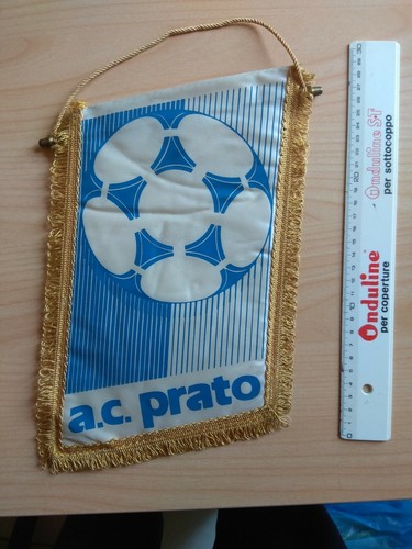Gagliardetto calcio prato - gagliardetto,
