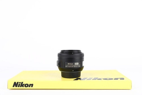 Nikon 35mm 2 anni - f1.8, +