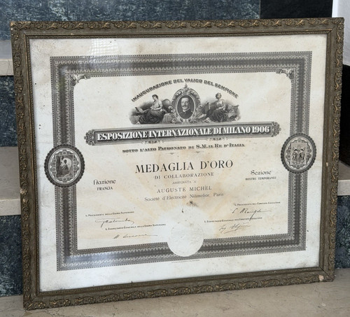 Documento medaglia oro - documento,