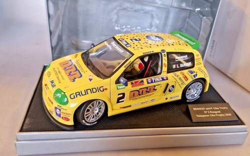 Universal hobbies renault - universal, 1:18