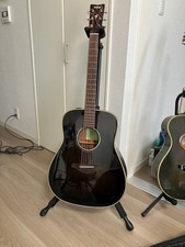 Yamaha chitarra acustica nera