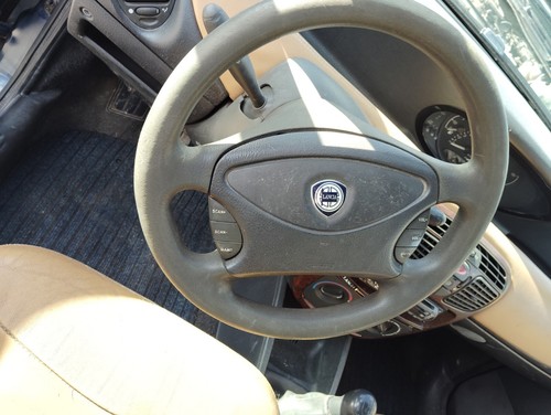 Volante con comandi - volante,