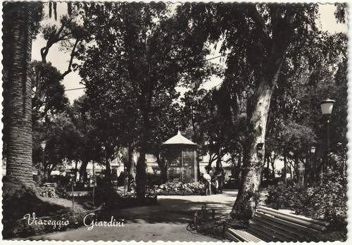 Viareggio lucca giardini - lucca,