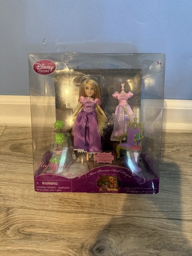 Disney store raperonzolo - disney,