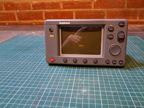 Raymarine raytheon display - -,