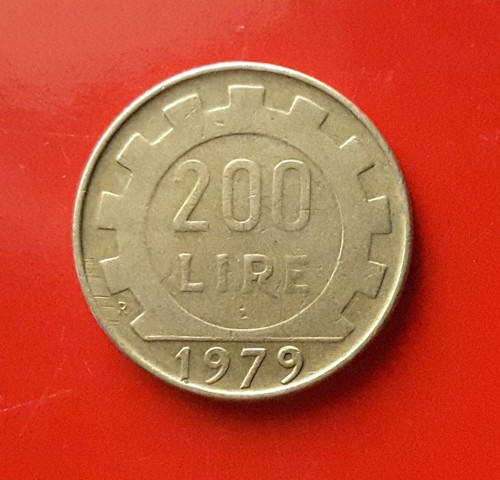 200 lire 1979 errore linee - 1979,