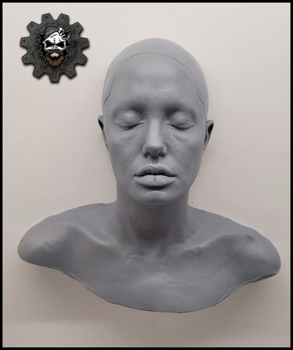 Angelina jolie face cast tomb - jolie,