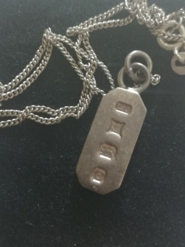 Collana catenina con ciondolo
