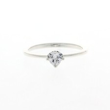 Anello solitario cuore chiaro