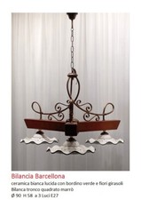 LAMPADARIO A 3 LUCI FORMA A BILANCIA IN CERAMICA LEGNO E FERRO BATTUTO 90x58