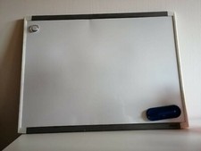 LAVAGNA MAGNETICA 58x43 CANCELLABILE + PENNARELLO + 1 MAGNETE + DUE CANCELLINI