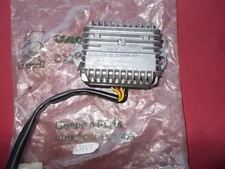 REGOLATORE DI TENSIONE