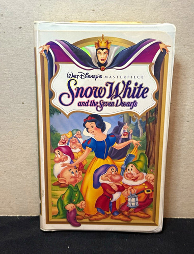 Walt disney home video - walt,