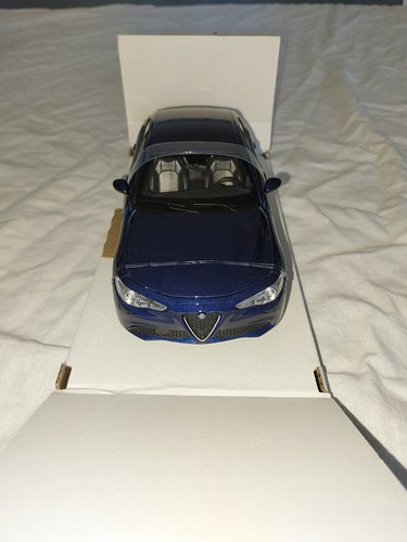 Alfa romeo giulia scala - romeo,