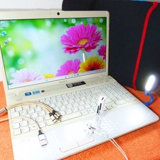 Sony Vaio EH BIANCO 15 pollici HD l 16 GB RAM NUOVO l 1 TB SSD Windows 11 l CORE i3 HDMI