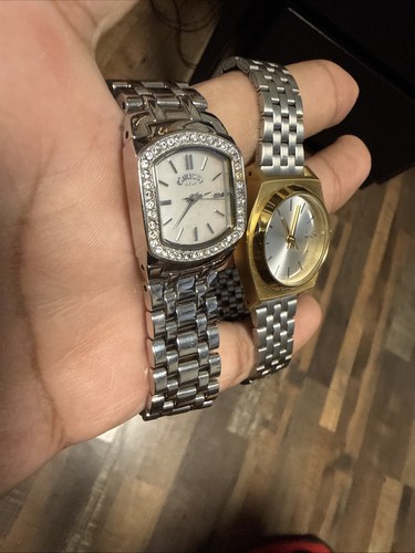 Nixon small time teller donna - small,