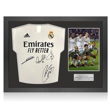 Maglia del Madrid autografata da Zidane, Ronaldo, Carlos e Raul. Cornice Icon