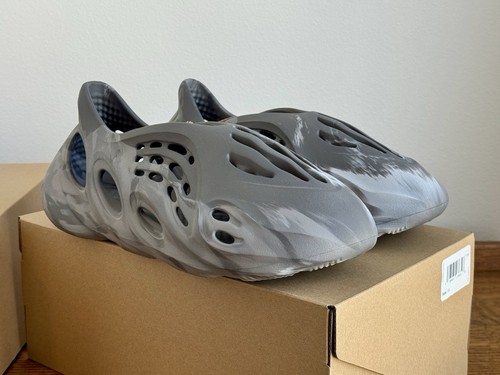 Nuovo adidas yeezy foam runner - nuovo,
