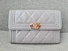 Portafoglio trapuntato CHANEL