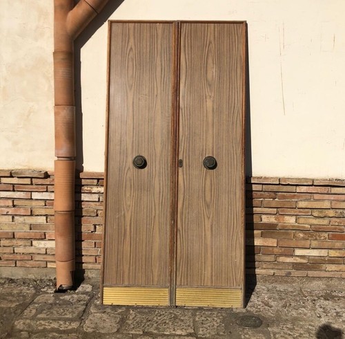 Porta portone due ante di - a,
