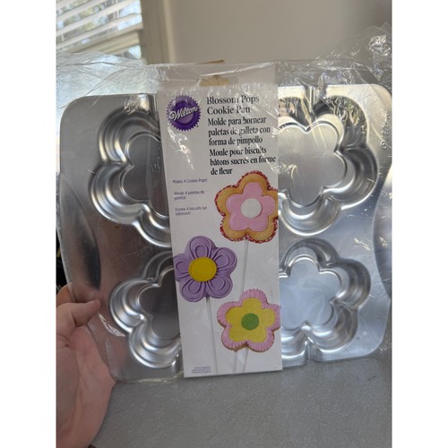 Wilton blossom pop cookie - wilton,