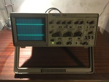 TEKTRONIX 2225 OSCILLOSCOPIO 50 MHZ PORTATILE VINTAGE CON SCHERMO CRT