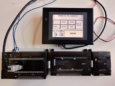 Omron PLC CP1L-M40DT1-D + Moduli CP1W-40EDT1 + CP1W-8ET + Pannello NS5-MQ10B-V2