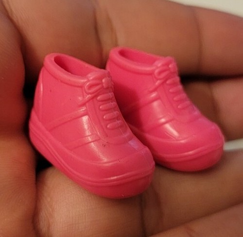 Barbie altra bambola - o,