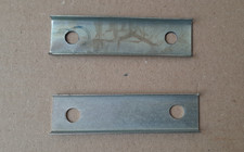 2 PIASTRE CINGHIE BORSA ATTREZZI RIPRODOTTE ALFA ROMEO GIULIETTA SPIDER 750-101