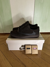 Jordan 1 Low Travis Scott