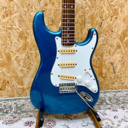 Squier serial stratocaster - squier,