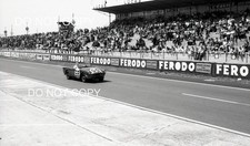 FOTO NEGATIVA TRIUMPH SABRINA