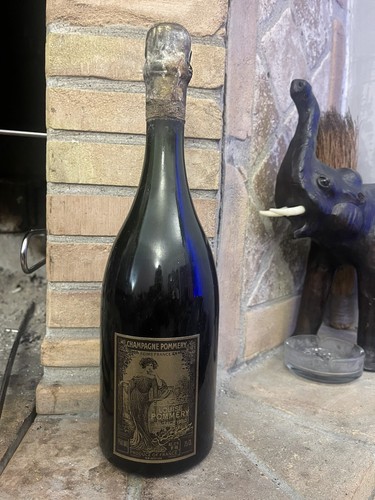 Bottiglia champagne pommery - champagne,