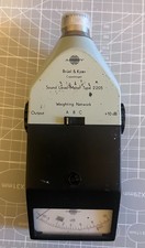 Fonometro  B & K tipo 2205 (leggere descrizione)